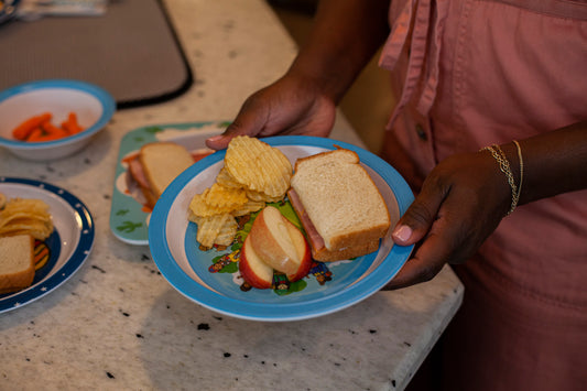 Nurturing Intuitive Eaters: A Colorful Approach to Healthy Mealtimes